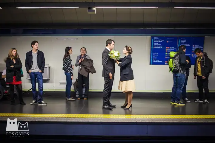 Fotografía de boda: Julia y Simón · HUB Atocha, Madrid · foto 13 de 28 · Dos Gatos, fotógrafos en Madrid