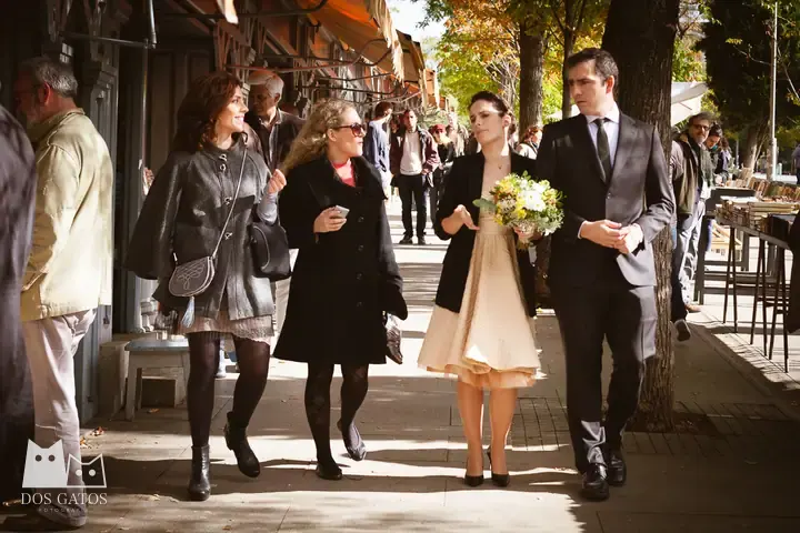 Fotografía de boda: Julia y Simón · HUB Atocha, Madrid · foto 17 de 28 · Dos Gatos, fotógrafos en Madrid